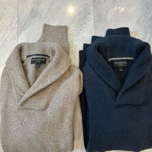 Banana Republic Men's Sweater - Beige and Navy